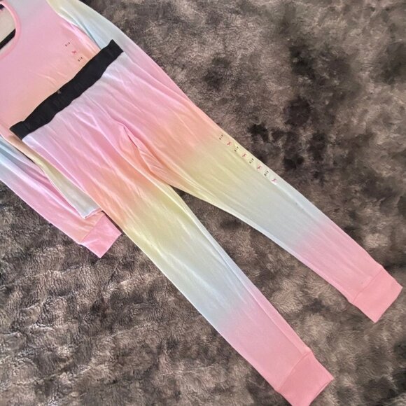 Victoria's Secret PINK Ombre Rainbow Set - Picture 7 of 10